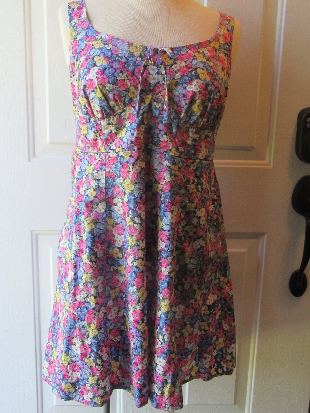 NWOT Old Navy Cotton Ditsy Floral Cami Mini Sundress Size M w. Pockets